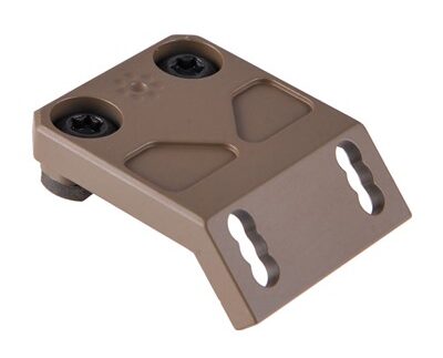 OFFSET SCOUT LIGHT MOUNT FOR MCX HANDGUARDS, FDE