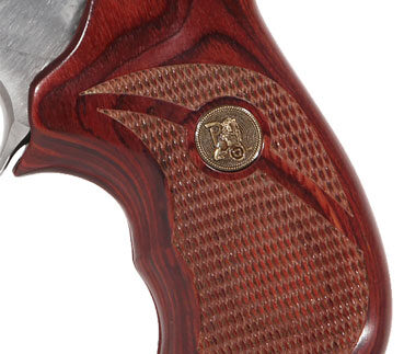 PACHMAYR LAMINATED WOOD GRIPS - RUGER SP101 ROSEWOOD CHECKERED